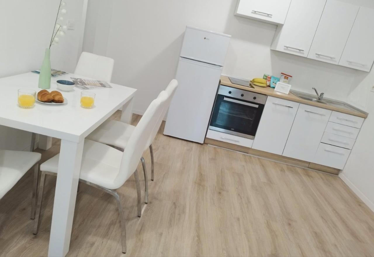 Apartment Sanya #3 Ljubljana Bagian luar foto