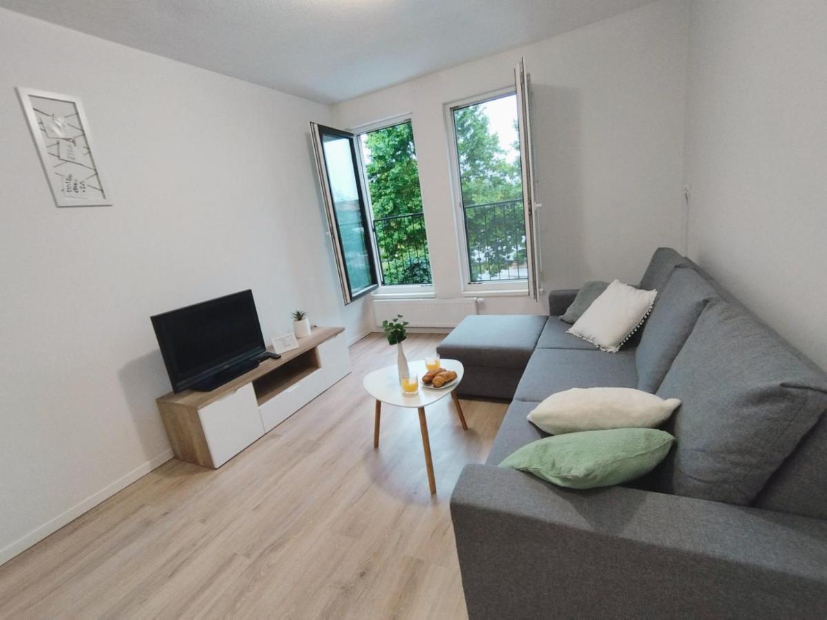 Apartment Sanya #3 Ljubljana Bagian luar foto