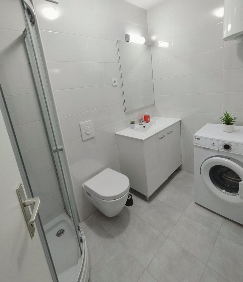 Apartment Sanya #3 Ljubljana Bagian luar foto